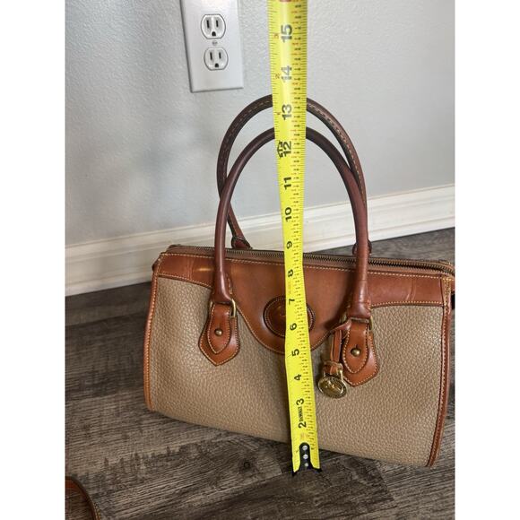 Vintage Dooney & Bourke AWL Satchel Doctor Bag Brown Leather British Tan W STRAP - Picture 7 of 16